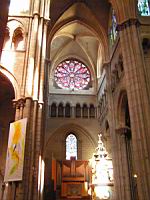 Lyon, Cathedrale Saint Jean, Rosace et horloge